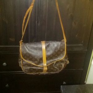 Authentic Louis Vuitton Saumur 35